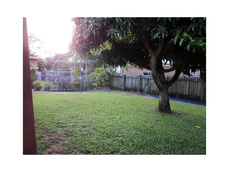 8 Wright Way, Scarness QLD 4655