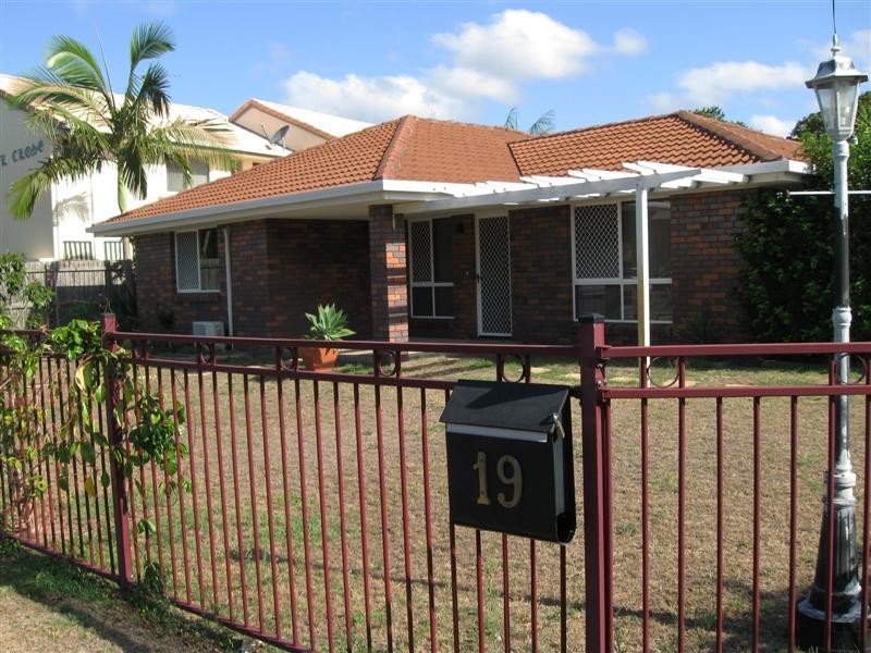 19 Campbell Street, Hervey Bay QLD 4655