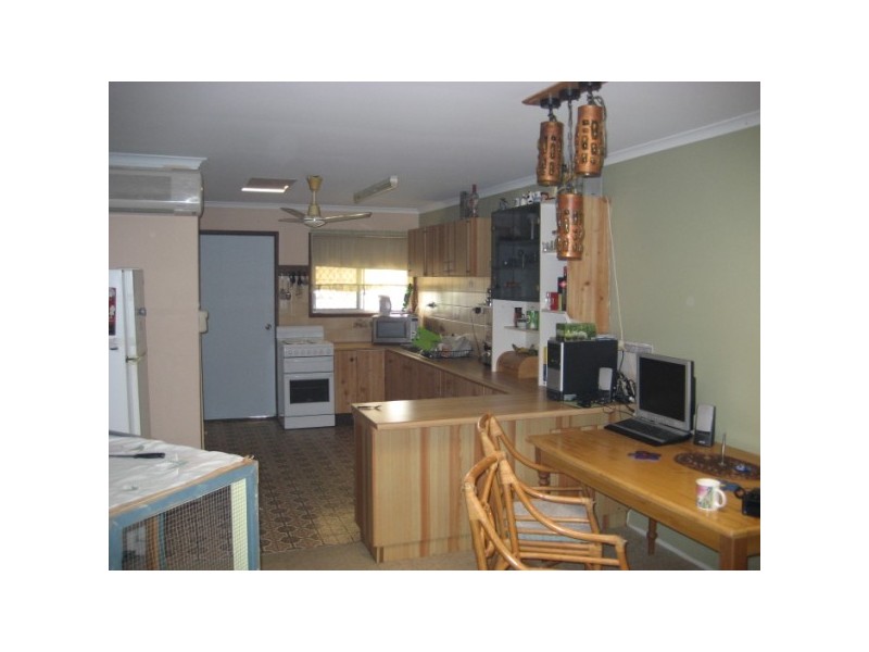 36B Saunders Street, Point Vernon QLD 4655