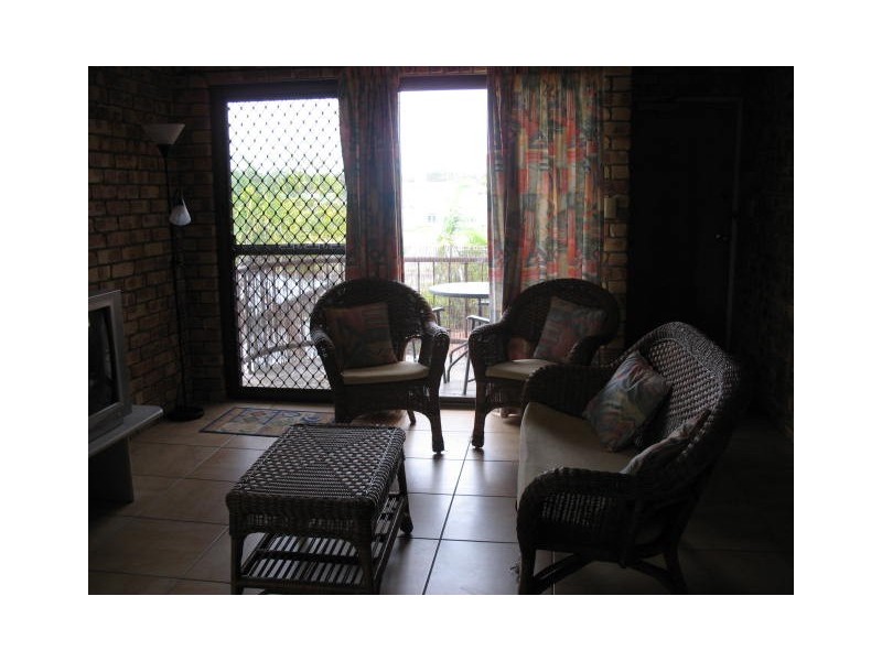 Unit 8 66 Freshwater St, Hervey Bay QLD 4655