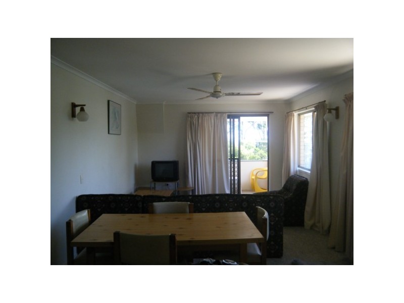 5/479 Esplanade, Torquay QLD 4655