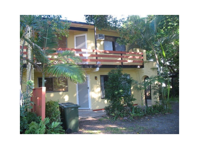 2/10 Hibiscus Street,, Hervey Bay QLD 4655