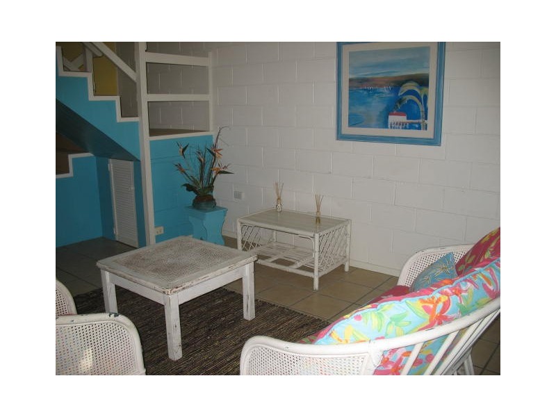 2/10 Hibiscus Street,, Hervey Bay QLD 4655