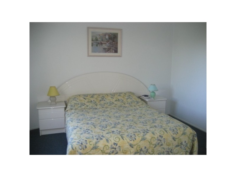 Unit 18 451-452 Esplanade, Torquay QLD 4655