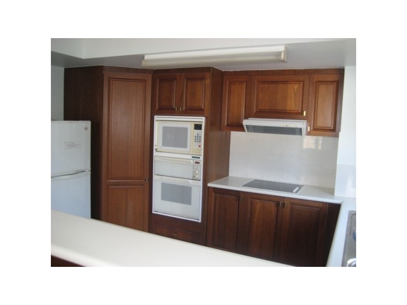 Unit 18 451-452 Esplanade, Torquay QLD 4655