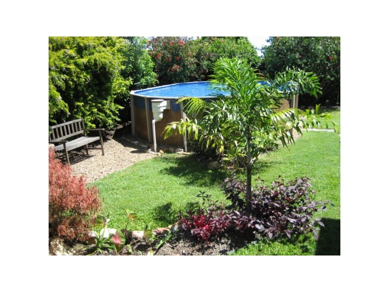 25 Cooloola Cresent, Urangan QLD 4655
