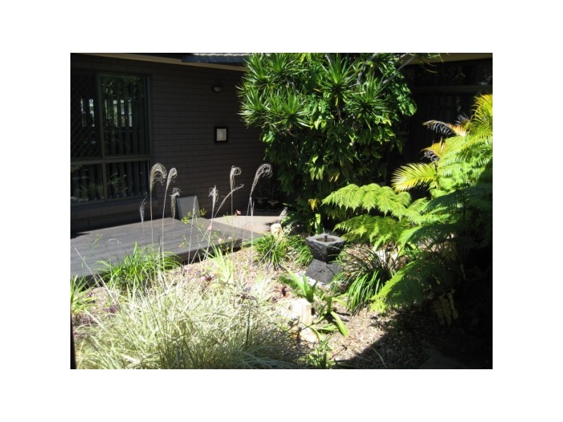 25 Cooloola Cresent, Urangan QLD 4655