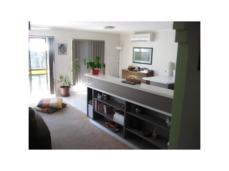 25 Cooloola Cresent, Urangan QLD 4655