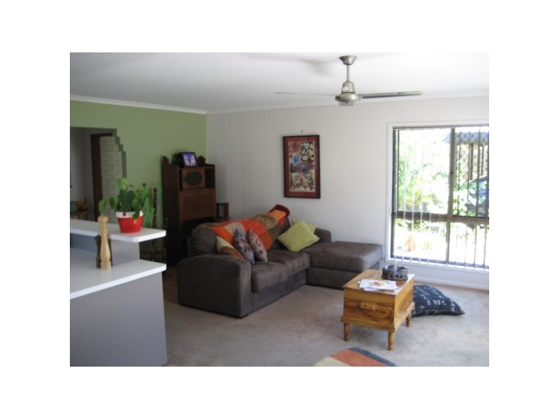 25 Cooloola Cresent, Urangan QLD 4655