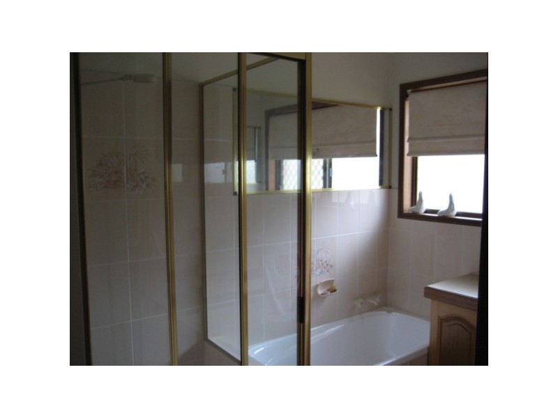 12 Moonlight Avenue, Torquay QLD 4655