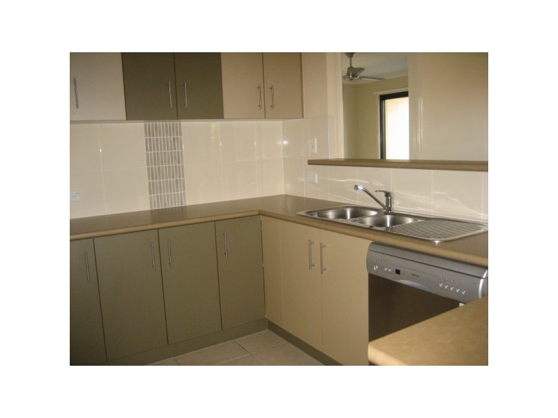 2/62 South Street, Hervey Bay QLD 4655