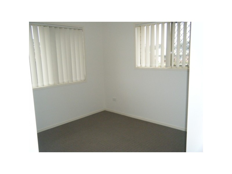 2/7 Topaz Circuit, Urangan QLD 4655
