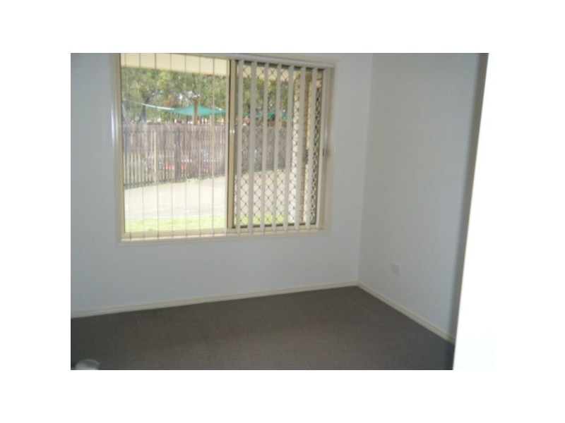 2/7 Topaz Circuit, Urangan QLD 4655