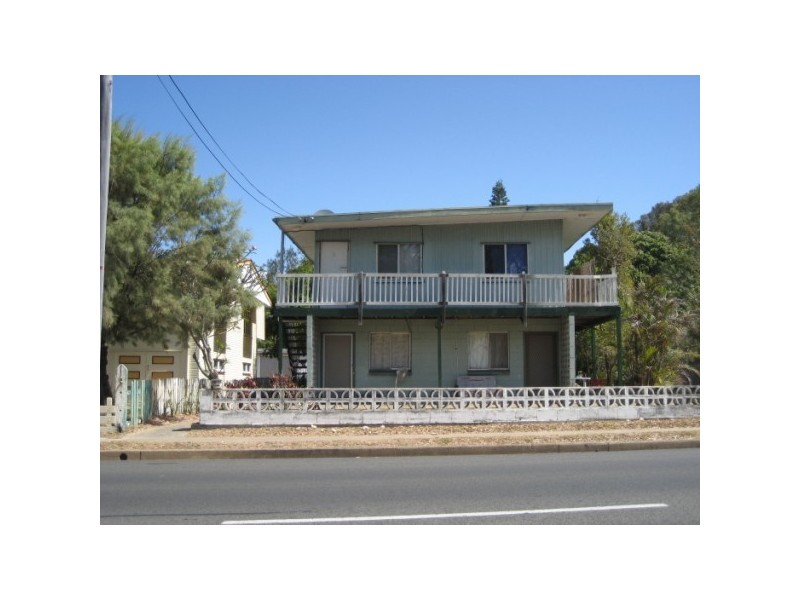 2 545 Esplanade, Urangan QLD 4655