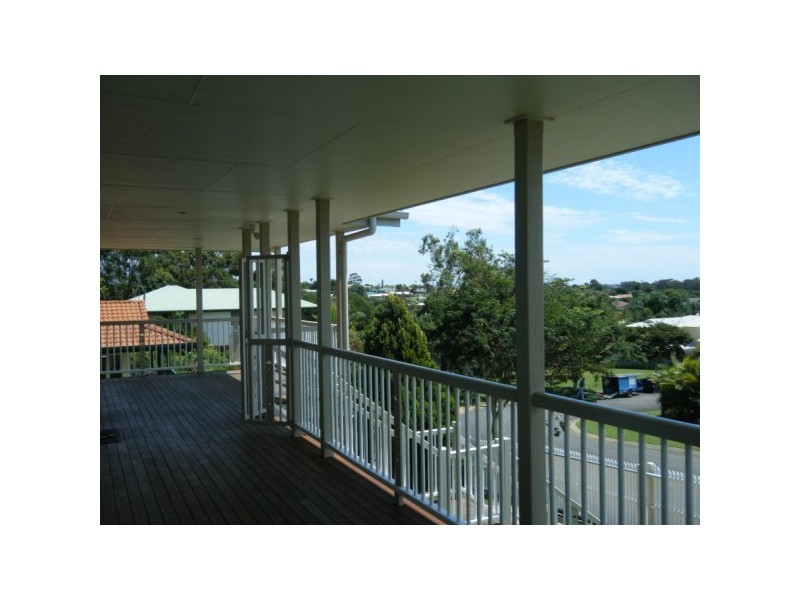 12 Faye Avenue, Scarness QLD 4655