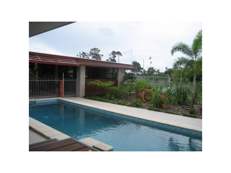 33 Ocean Park Drive, Dundowran Beach QLD 4655