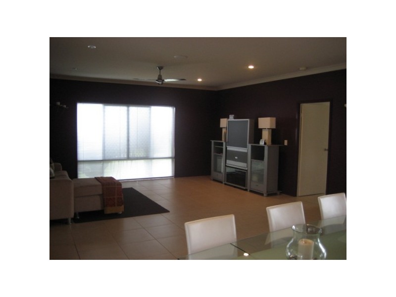 33 Ocean Park Drive, Dundowran Beach QLD 4655