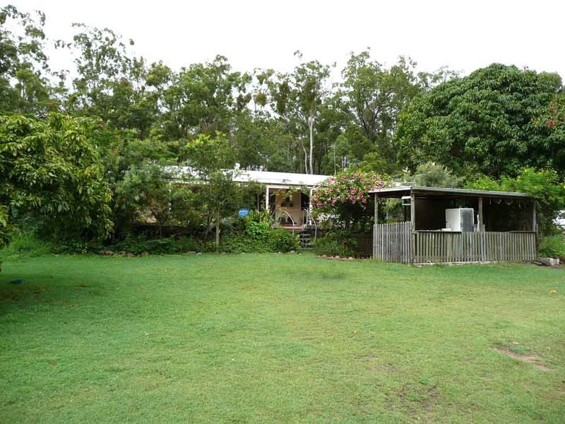 211 Rainbows Road, Childers QLD 4660