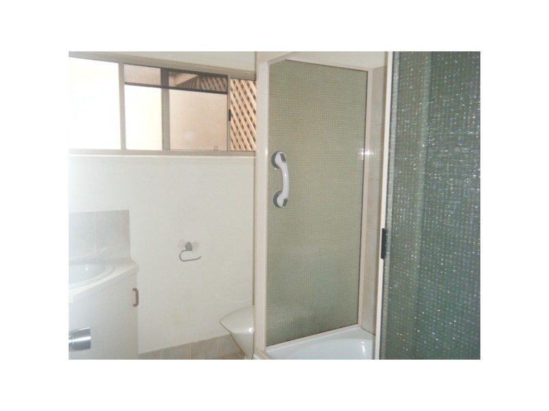 Unit 3 7-9 Cypress Street, Torquay QLD 4655