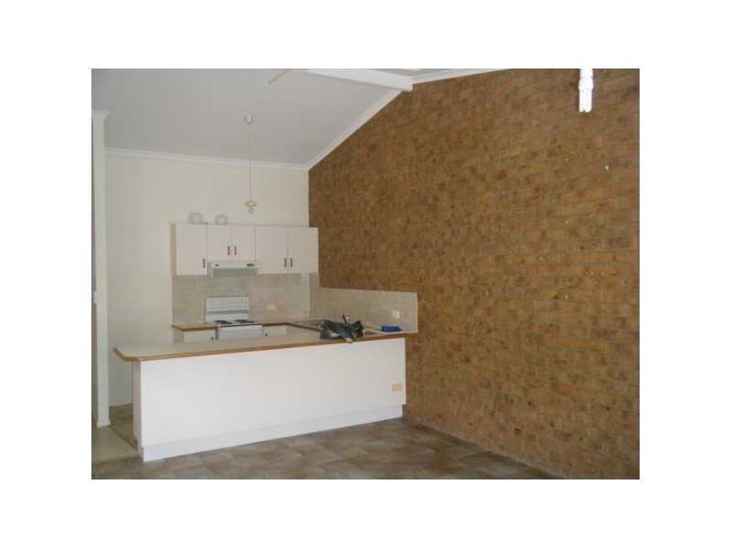 Unit 3 7-9 Cypress Street, Torquay QLD 4655
