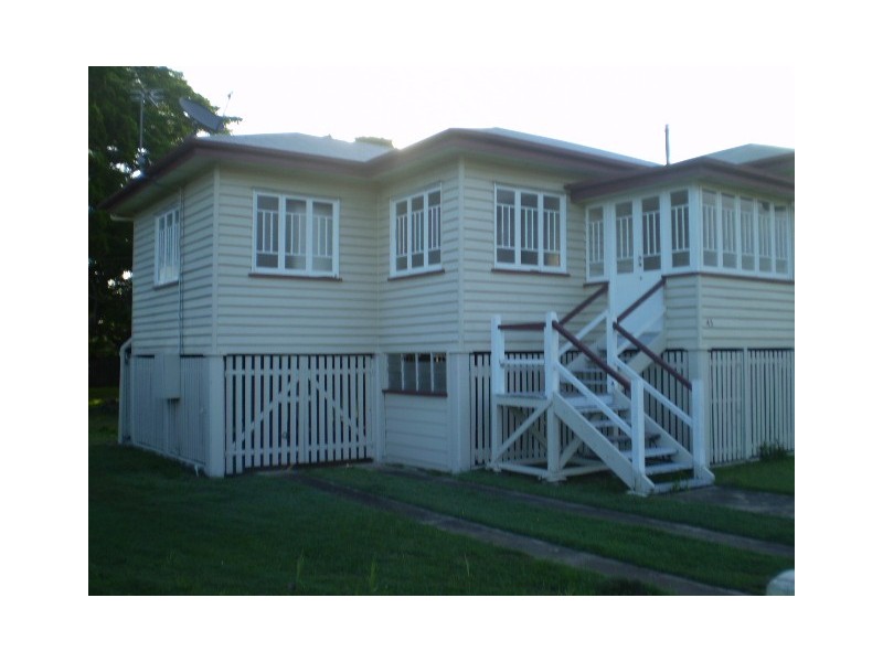 43 Shell Street, Urangan QLD 4655