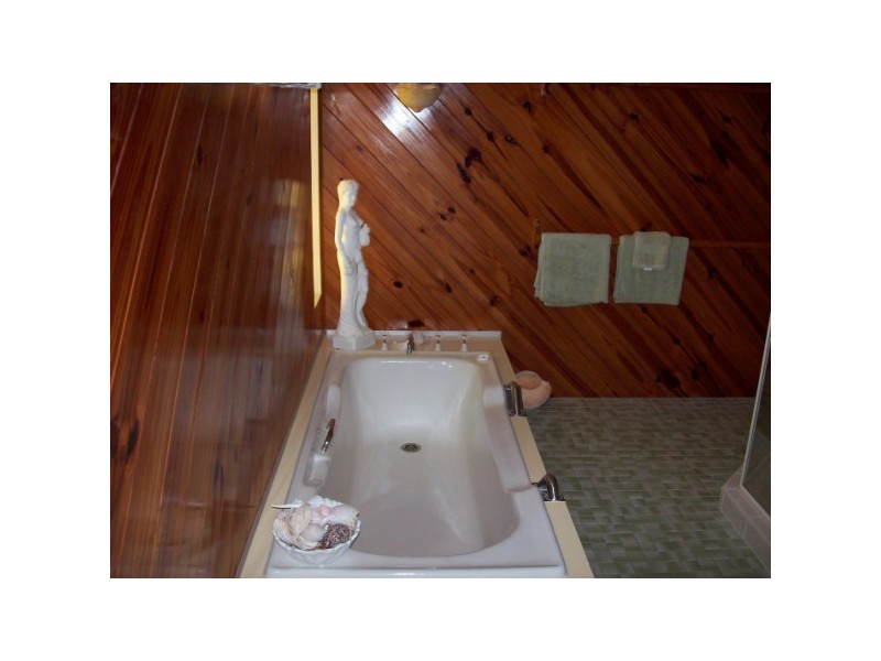 44 Spence Street, Point Vernon QLD 4655