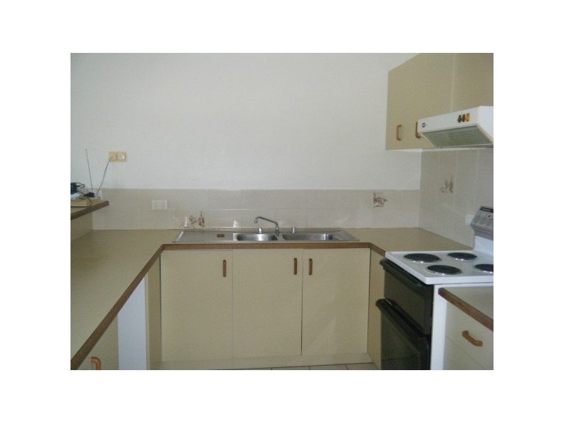 Unit 3 19 Hervey Street, Scarness QLD 4655
