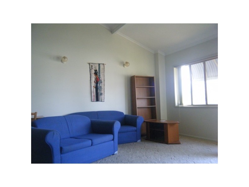 Unit 3 19 Hervey Street, Scarness QLD 4655