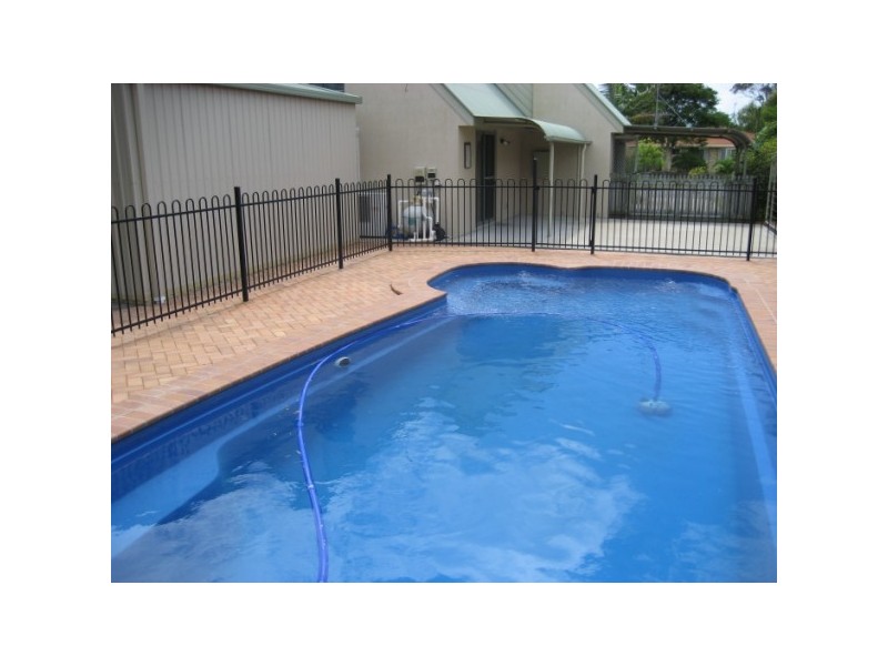 1 Whimbrel Grove, Eli Waters QLD 4655