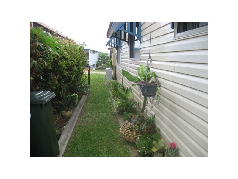 79 Dolphin Avenue, Pialba QLD 4655