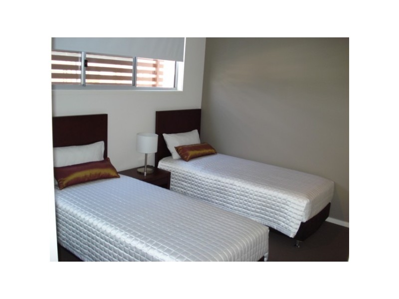 136 Pulgul Street, Urangan QLD 4655