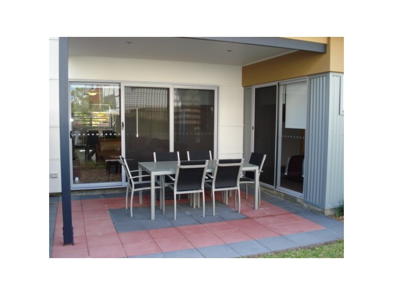 136 Pulgul Street, Urangan QLD 4655