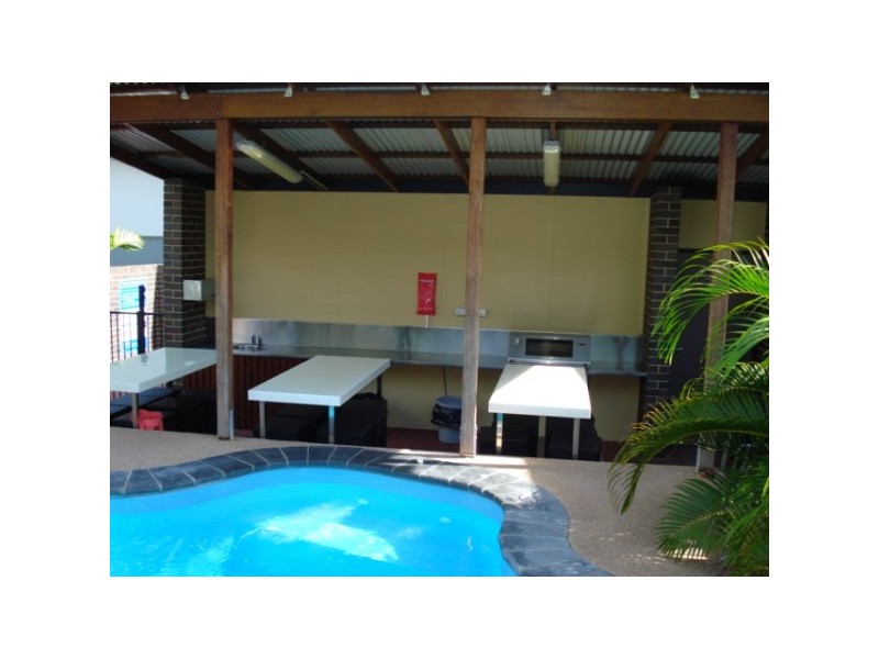 136 Pulgul Street, Urangan QLD 4655