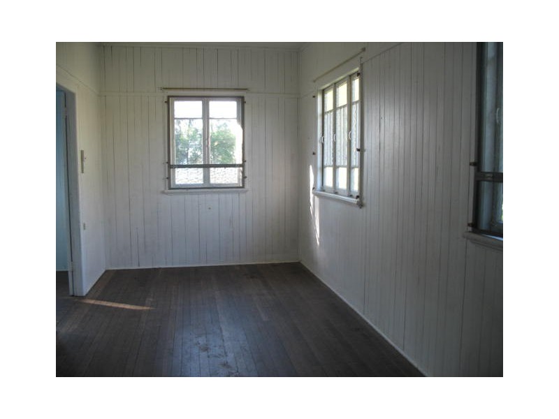 484 Esplanade, Torquay QLD 4655