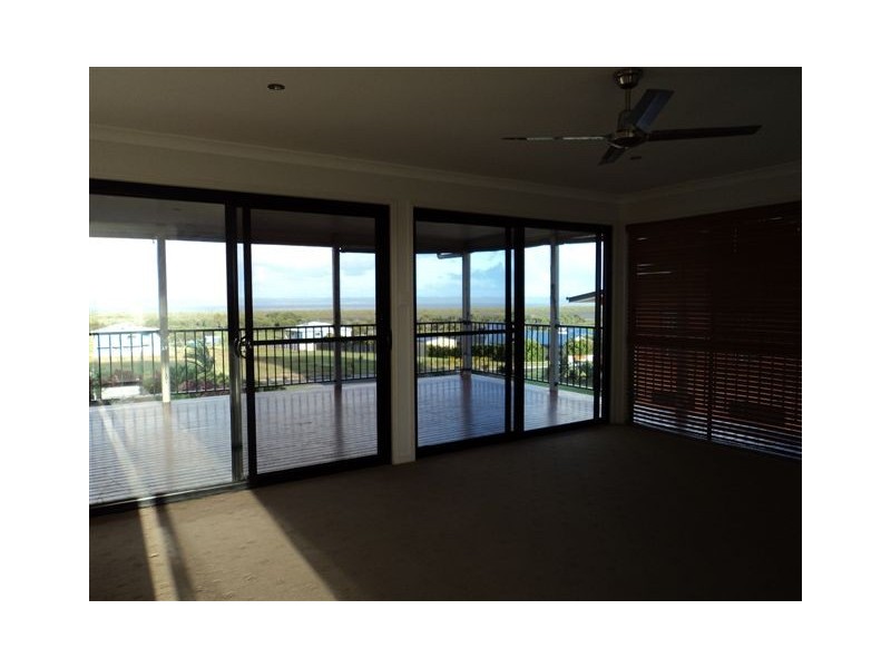 10 Woongoolbver Ct, River Heads QLD 4655