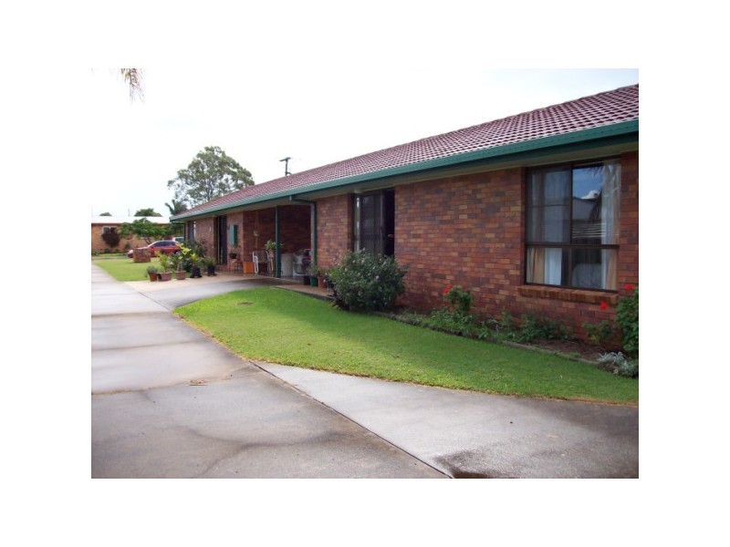 1 and 2 / 16 Maple Street, Pialba QLD 4655