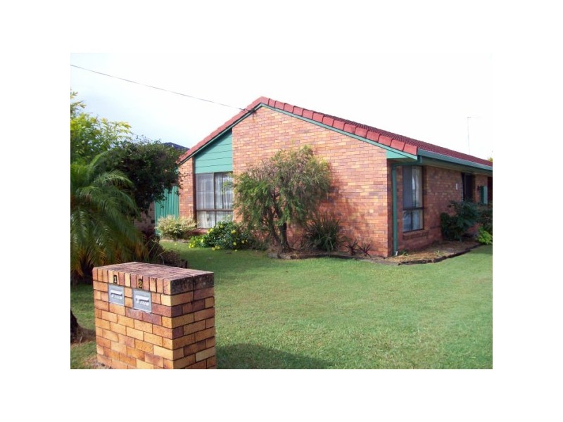 1 and 2 / 16 Maple Street, Pialba QLD 4655