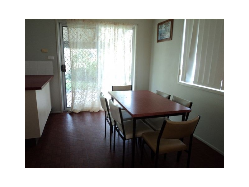 811 Boat Harbour Dr, Urangan QLD 4655