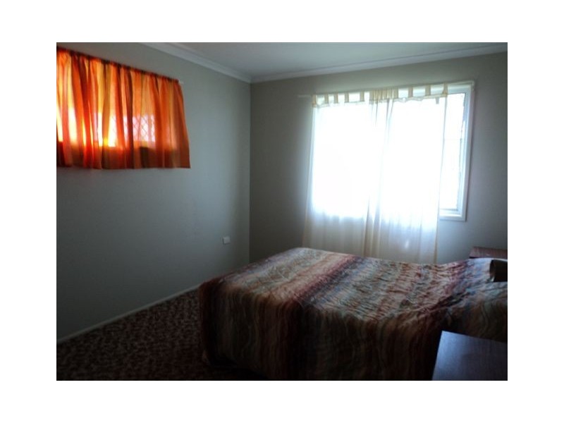 811 Boat Harbour Dr, Urangan QLD 4655