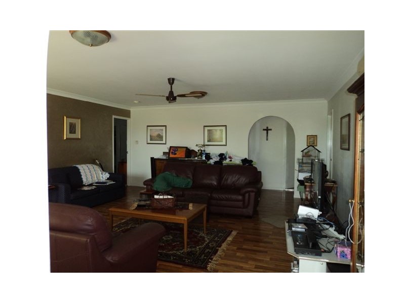 61 Helsham Street, Point Vernon QLD 4655