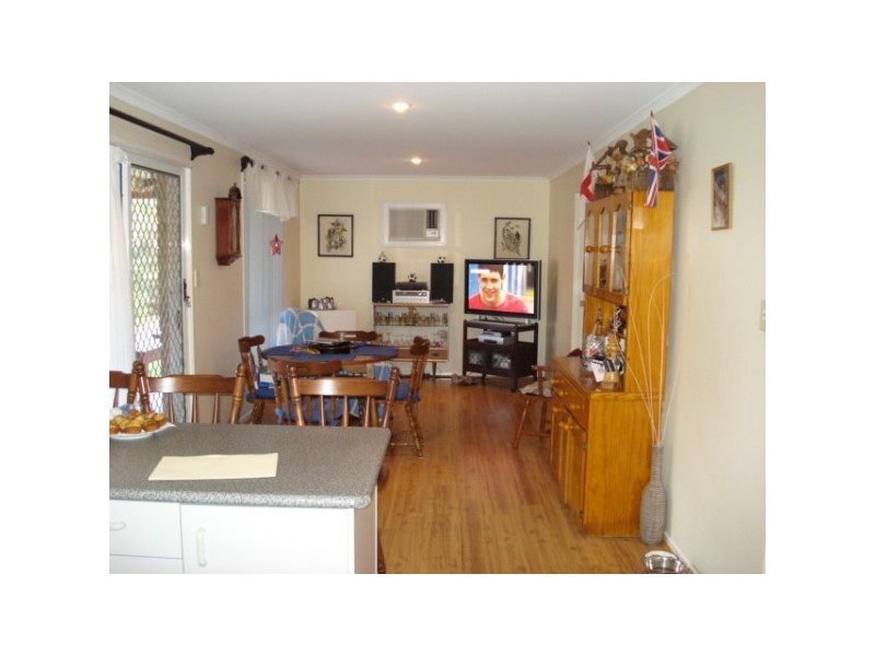 72 Anchorage Circuit, Point Vernon QLD 4655