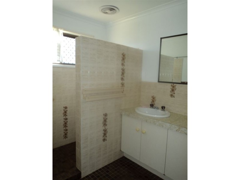 30 Southerden Street, Torquay QLD 4655