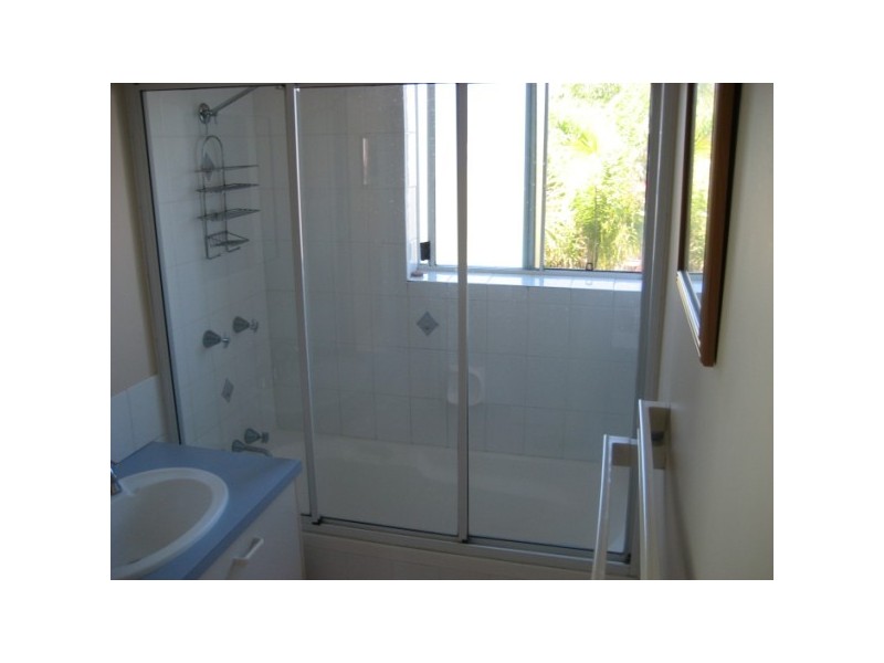 9/458 Esplanade, Torquay QLD 4655