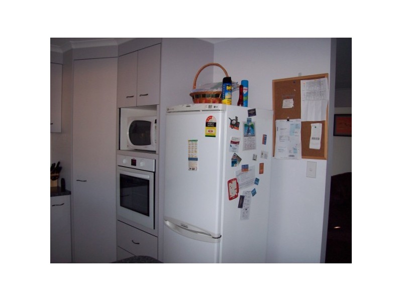 11 Joselyn Drive, Point Vernon QLD 4655