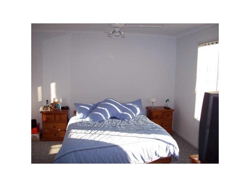 11 Joselyn Drive, Point Vernon QLD 4655