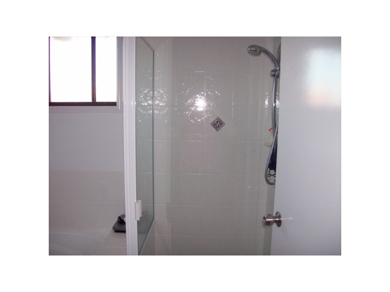 11 Joselyn Drive, Point Vernon QLD 4655