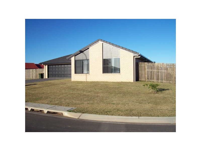 11 Joselyn Drive, Point Vernon QLD 4655