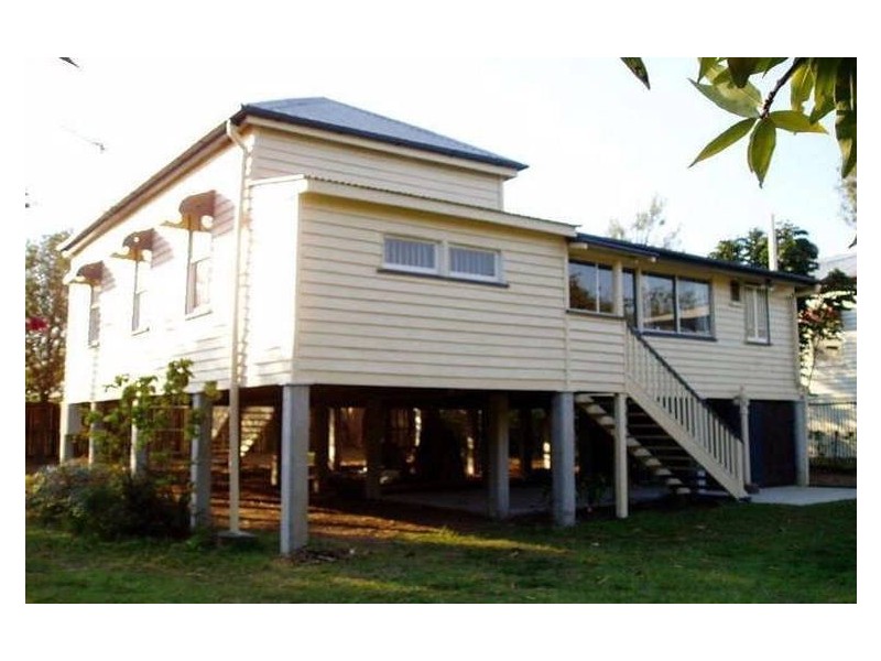 10 Charles Street, Pialba QLD 4655