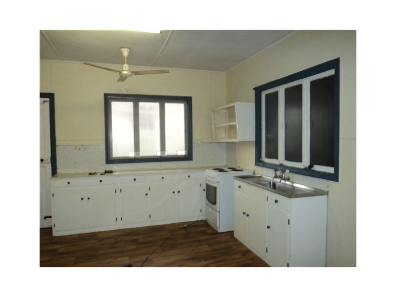 12 Campbell Street, Torquay QLD 4655