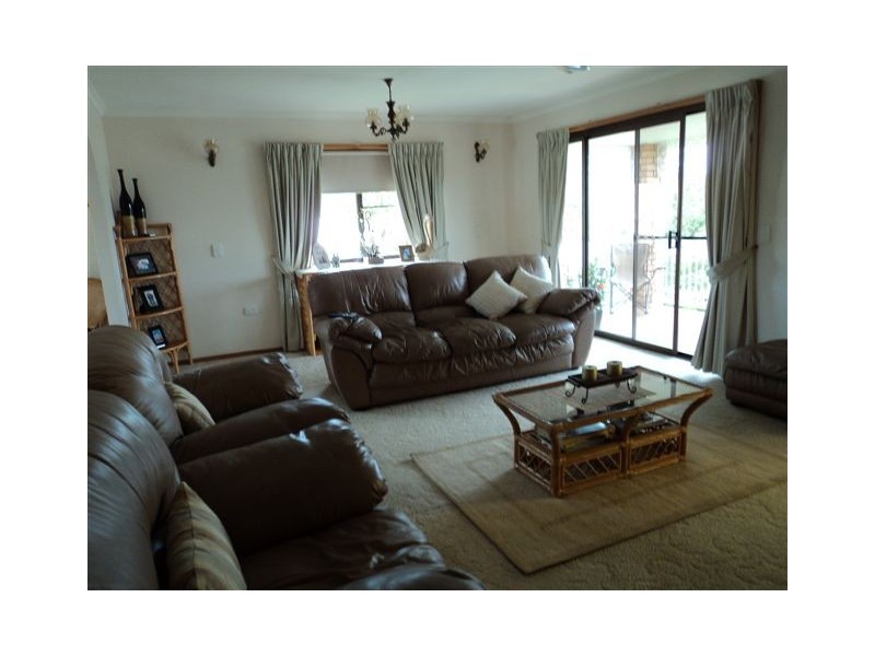 13 Margaret, Urangan QLD 4655